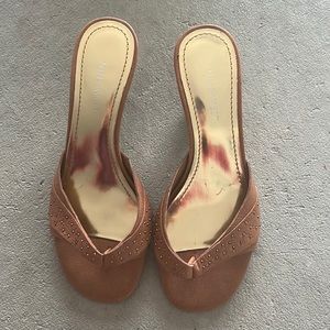 Woman’s nine west heels